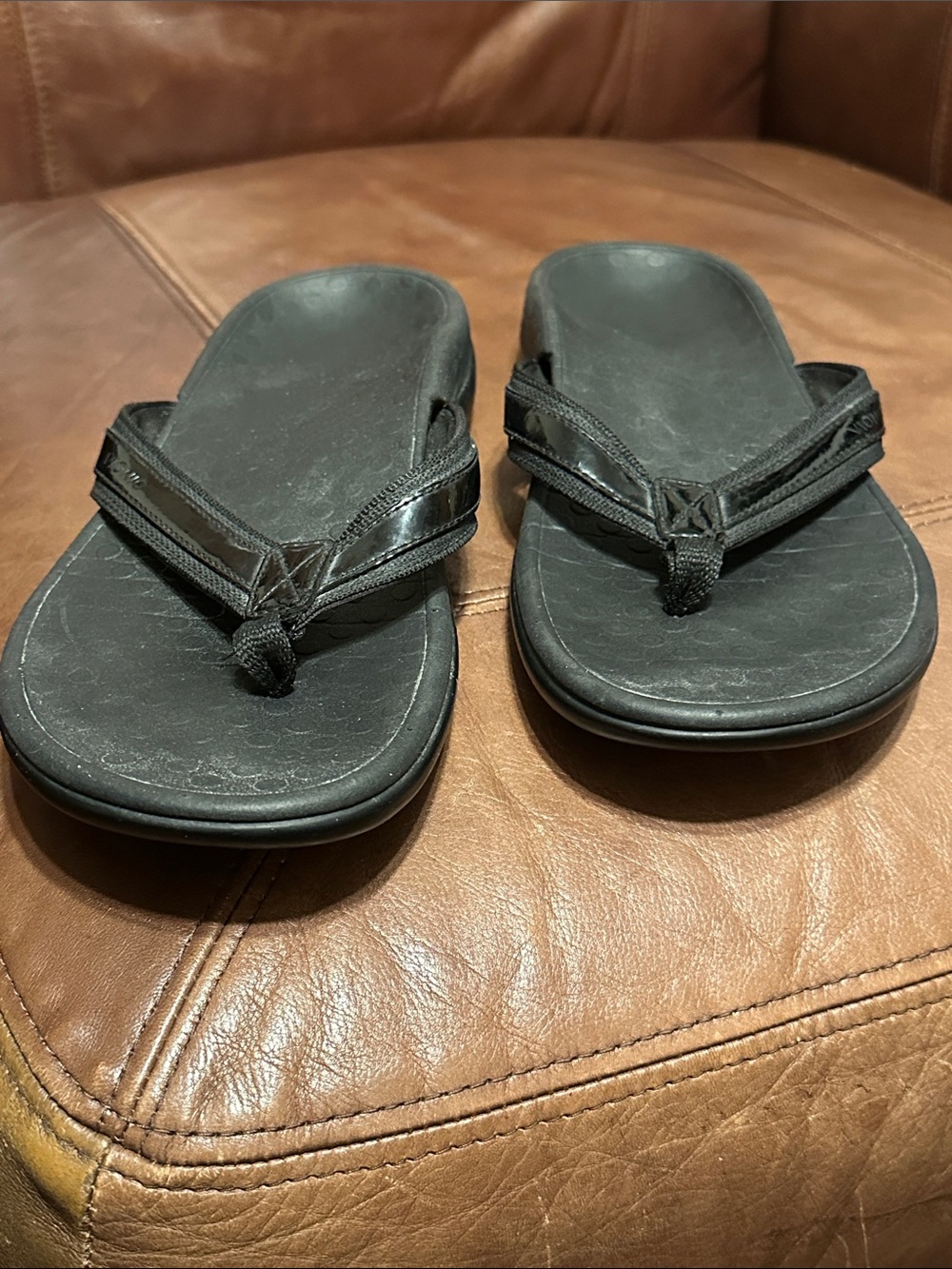 Vionic | Black Tide II Toe-Post Sandal - Women’s 9 - Picture 8 of 10